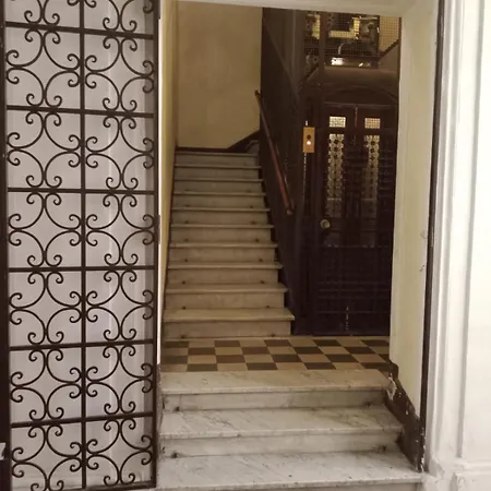 Raynova Πανσιόν